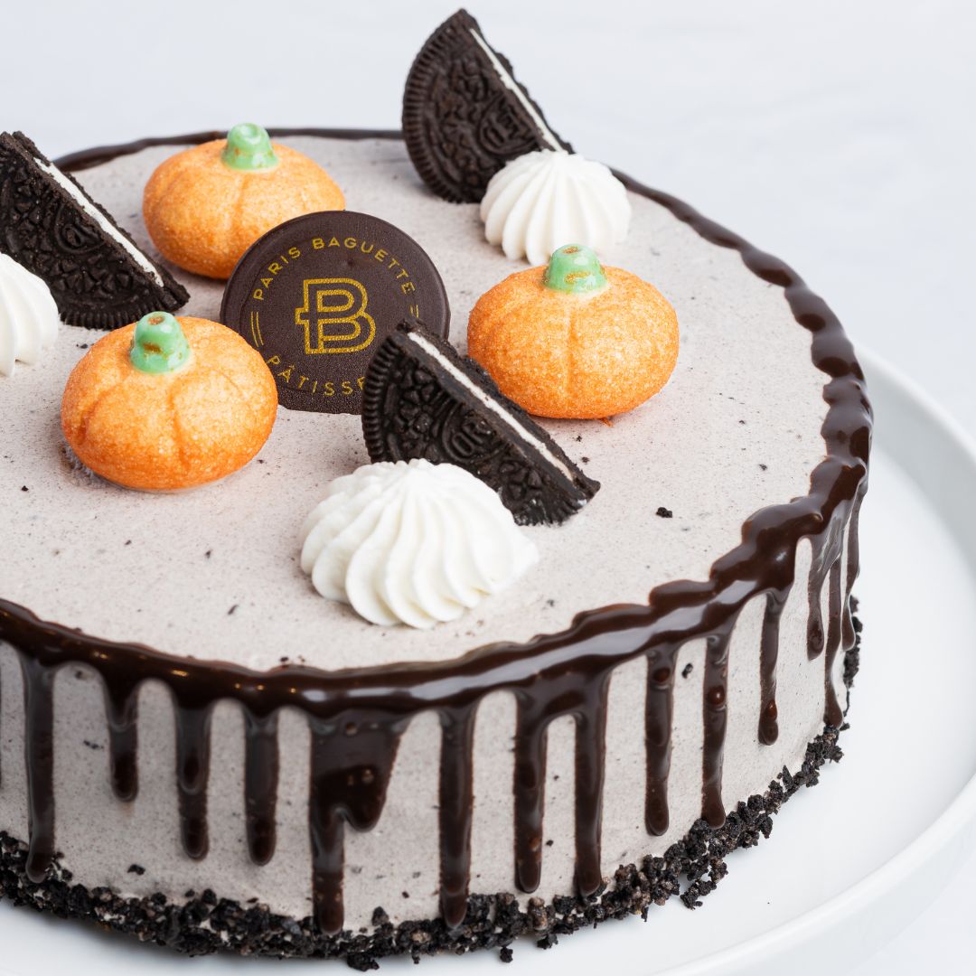 NEW Halloween Cookies & Cream Cake